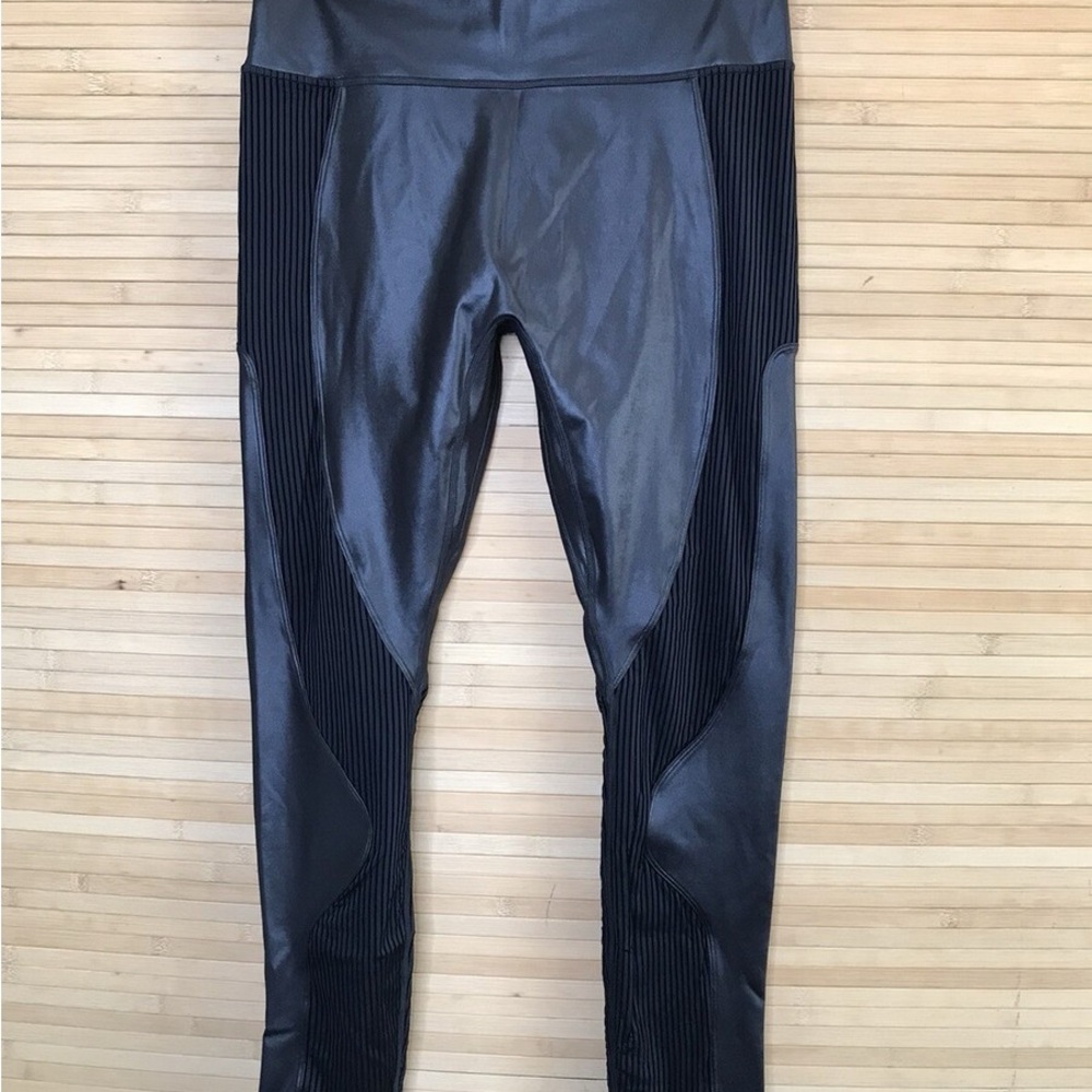 $95 Fabletics Motion365+ Contour High-Waisted Legging Black Shine size L